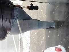 夫のディック妻の男とともに長い黒い髪のベ ...