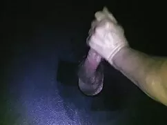 男からフェラチオにひざまずいて成熟した女 ...