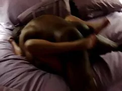 セクシーな茶色のたわごとと大きなディック ...