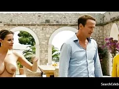 お尻の騎乗位でスキニーナース。 女の子  ...